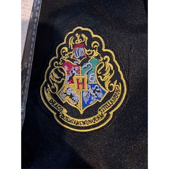 HARRY POTTER HOGWARTS HOODED ROBE WITH GRYFFINDOR TIE AND GLASSES Kids Fits Most - Picture 5 of 12